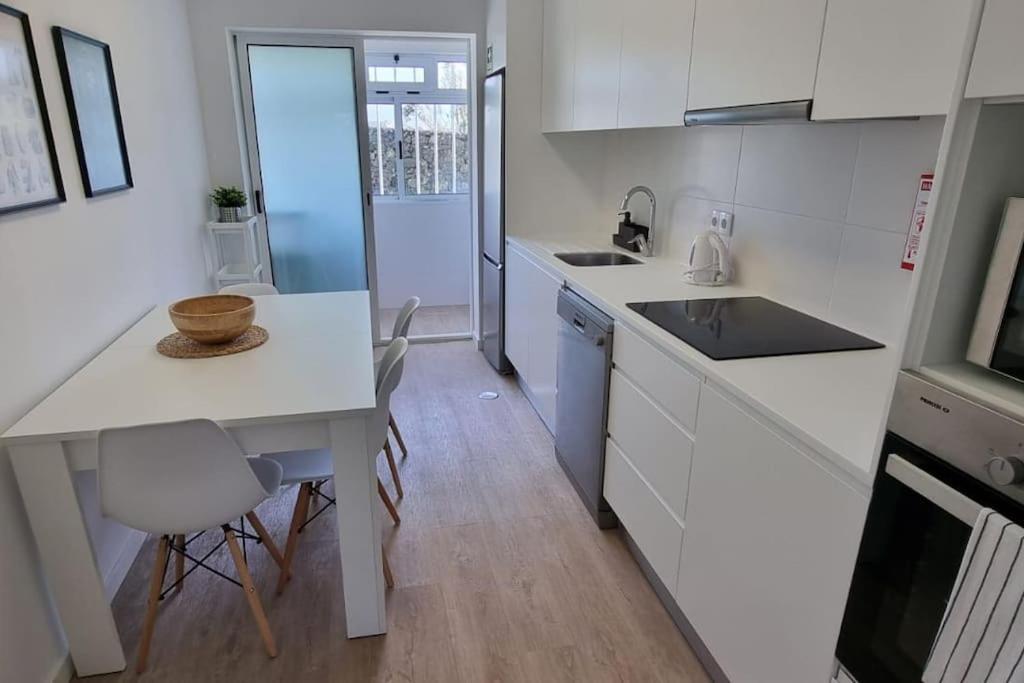 Apartamento Praia-Mar ปอนตาเดลกาดา ภายนอก รูปภาพ